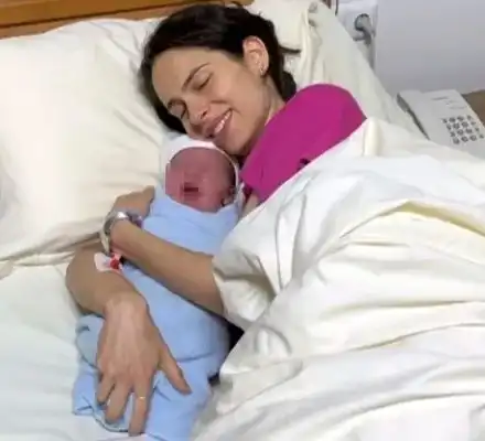 Без имена на бивши: Даяна Ханджиева кръсти бебето по списък с критерии