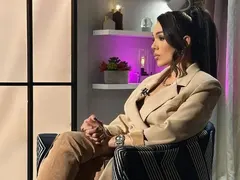 Диона, буквар виждала ли си!? "Политоложката" се излага с правопис (ВИЖ ТУК)