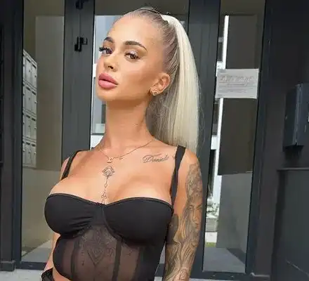 Джигитката Катрин не само шмърка, но и изпива по 2 бутилки вино