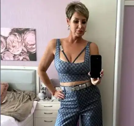 Джина Стоева е калена - държи яко на студ