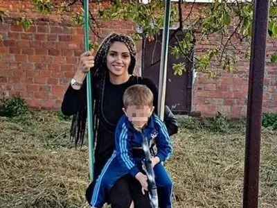 Еротичната моделка Марха Осмаева: От 9 години не съм виждала сина си