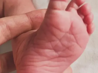 Ето го внучето на Ернестина Шинова и Андрей Слабаков! (ФОТО)