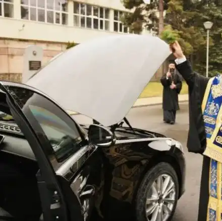 Икона пази президента Радев от катастрофи