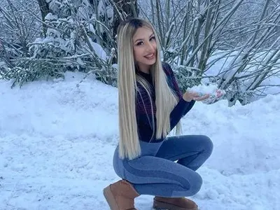 Интернет сензацията Василка от Петрич: Рапърът Снуп Дог ме сваля!