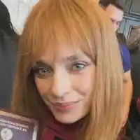 Ирена Милянкова се дипломира