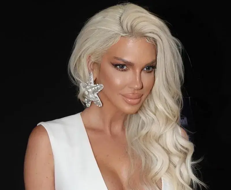 Jelena Karleusa идва с частен самолет за концерта си в София