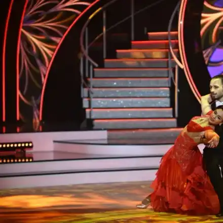 Журито на „Денсинг старс” тика напред Папи Ханс