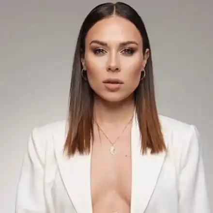 Маги Джанаварова захапа Диона