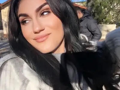 Нарязаната Дебора тръгва по участия, ще е конкуренция на Преслава и Галена