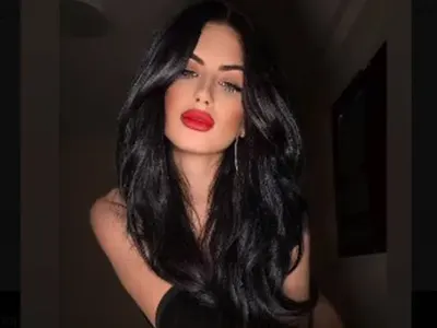 Похот и сласт! Тафкова взриви мрежата без бельо за Свети Валентин