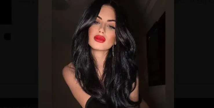 Похот и сласт! Тафкова взриви мрежата без бельо за Свети Валентин