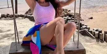 Преслава се люшка в Тайланд