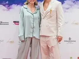 Разделени? Евгени и Валерия живеят заедно СНИМКИ