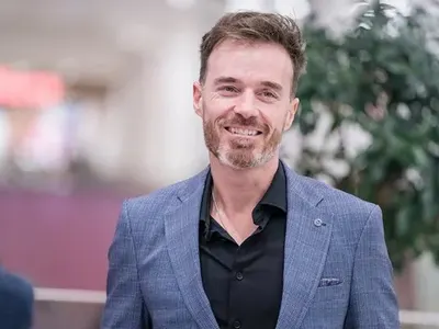 Разделени? Евгени и Валерия живеят заедно СНИМКИ