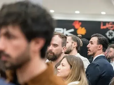 Разделени? Евгени и Валерия живеят заедно СНИМКИ