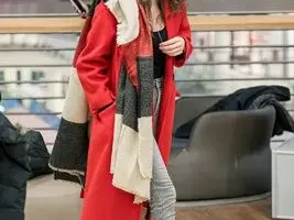 Разделени? Евгени и Валерия живеят заедно СНИМКИ