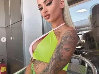 САМО ЗА ВЪЗРАСТНИ:  Вижте най-скандалните СНИМКИ на силиконката Катрин