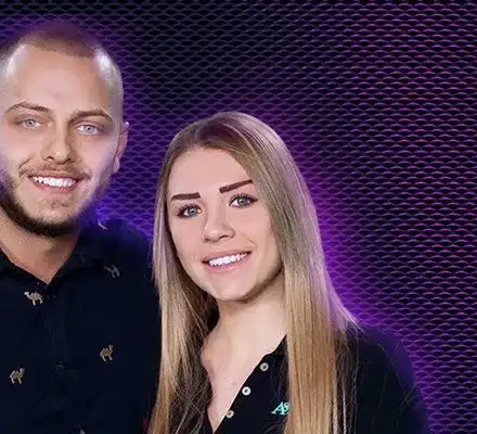 Сексбомбата от "Игри на волята" Денислава се събра с бившия си приятел