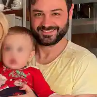 ЩАСТИЕ! Бебето на Камелия проходи СНИМКИ