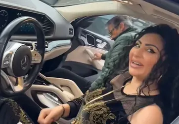 Софи Маринова си подари джип за 250 000 лева