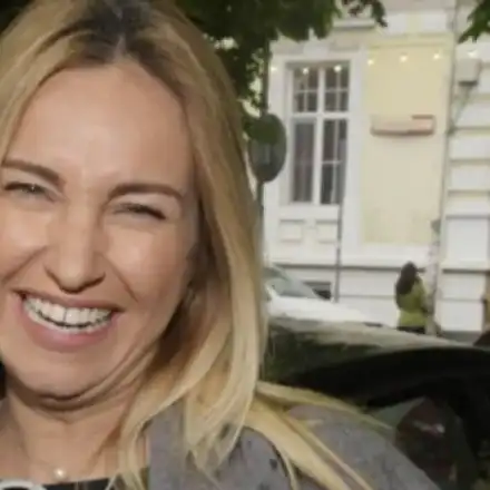 Тесла: Мъжът на Алекс Раева иска хилядарка за нощувка