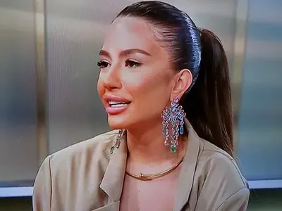 Тита сложи в малкия си джоб силиконки и плеймейтки! Певицата се закичи с пирон за 24 бона