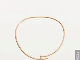 Тита сложи в малкия си джоб силиконки и плеймейтки! Певицата се закичи с пирон за 24 бона