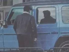 Тънките крака са в миналото: Фики наля тлъсти баджаци и яка дупара (ПАПАРАШКИ СНИМКИ)