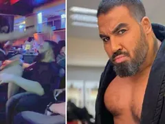 В стриптийз клуб във Вегас: Гореща мацка диво язди Азис ВИДЕО
