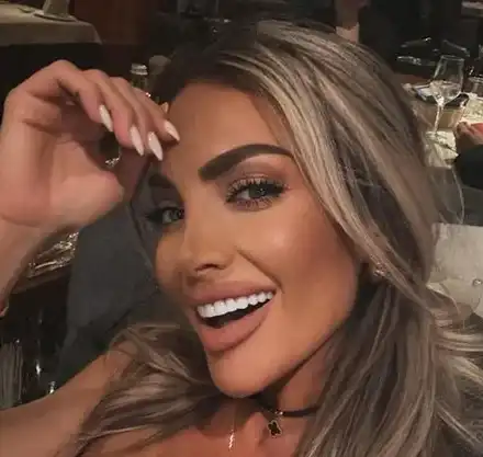 Златка Райкова вече има брадичката на Баба Яга