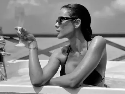 20 бона пръсна Криско за водно бунгало на Малдивите! Цвети тъне в лукс (СНИМКИ)