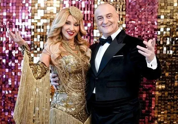 Алекс Раева подкупва оператор с лютеница