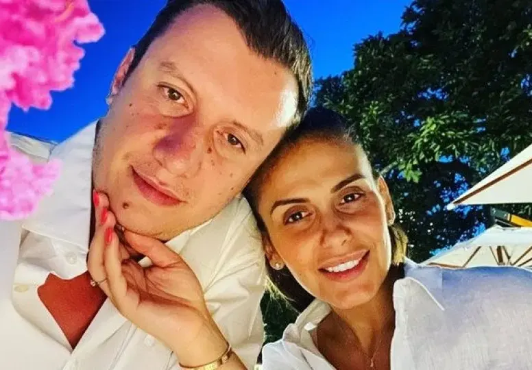 Анелия спря участия заради годеника си Любомир