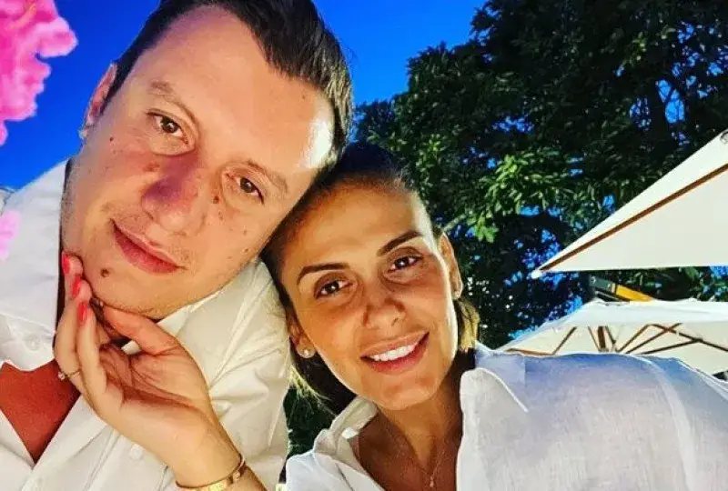 Анелия спря участия заради годеника си Любомир