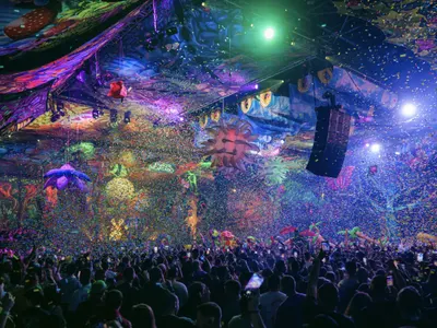 Арена София бе отвята от конфетеното торнадо на elrow