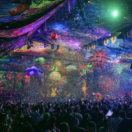 Арена София бе отвята от конфетеното торнадо на elrow