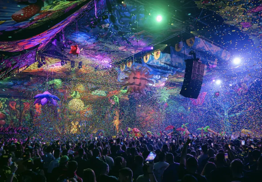 Арена София бе отвята от конфетеното торнадо на elrow