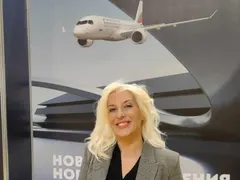 Бизнесдамата Ваня Ламбева покорява небето (Снимки)