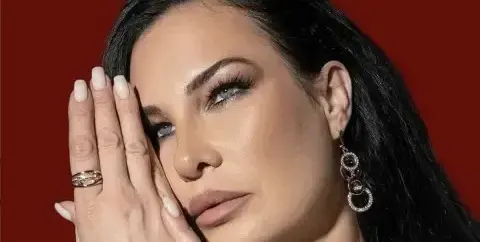 Цеци Красимирова посреща 3 март на Шипка