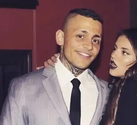 Дара се гушка с брата на криптоизмамницата Ружа Игнатова