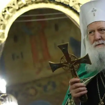 Ето кой наследява имането на Неофит (Снимки)