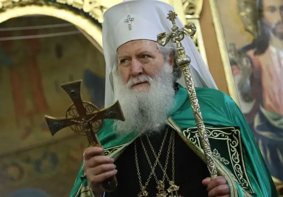 Ето кой наследява имането на Неофит (Снимки)