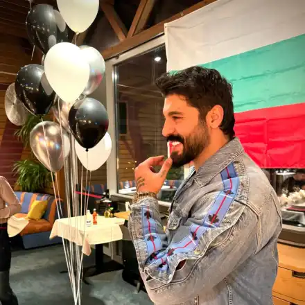 Фики посрещна ЧРД със знамето