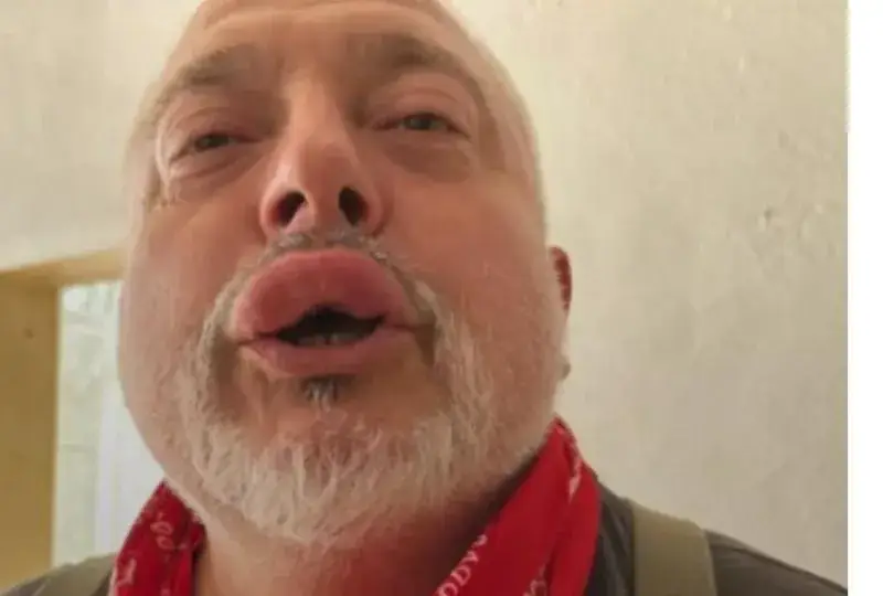 Фреш от моркови  вкара в болница Ути Бъчваров