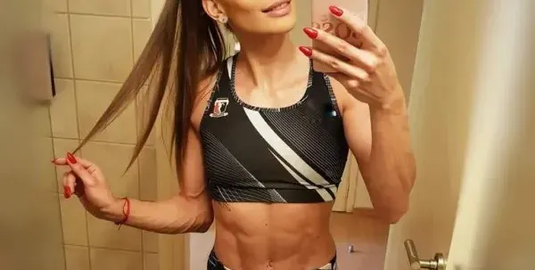 Габриела Петрова си разкраси усмивката