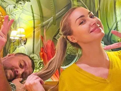 Галка от "Каризма" с ново гадже СНИМКИ