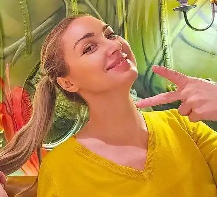 Галка от "Каризма" с ново гадже СНИМКИ