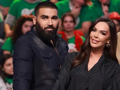 Икебаната не е Бийбър, да се носи като леха! Азис с щайга на китката, Галена - с трафопост. И още + СНИМКИ