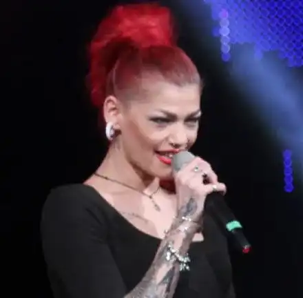 Жана Бергендорф пак залитна към чашката и дрогата, а се кълнеше, че е „чиста“