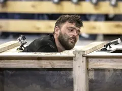 Калин Евтимов от „Фермата” нае баща си за работник